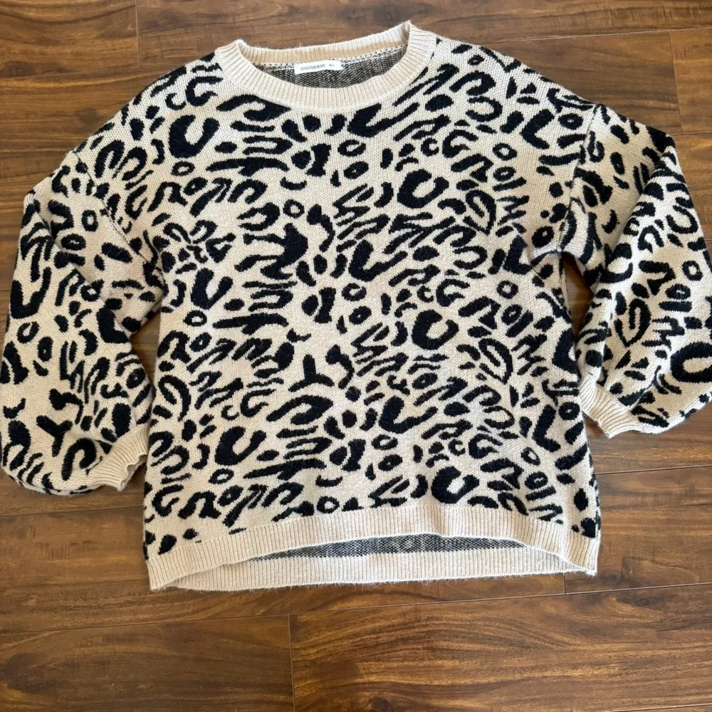 ANDTHEWHY Leopard Print Crew Neck Sweater‎ Long Sleeve Cozy Knit Top Women M/L